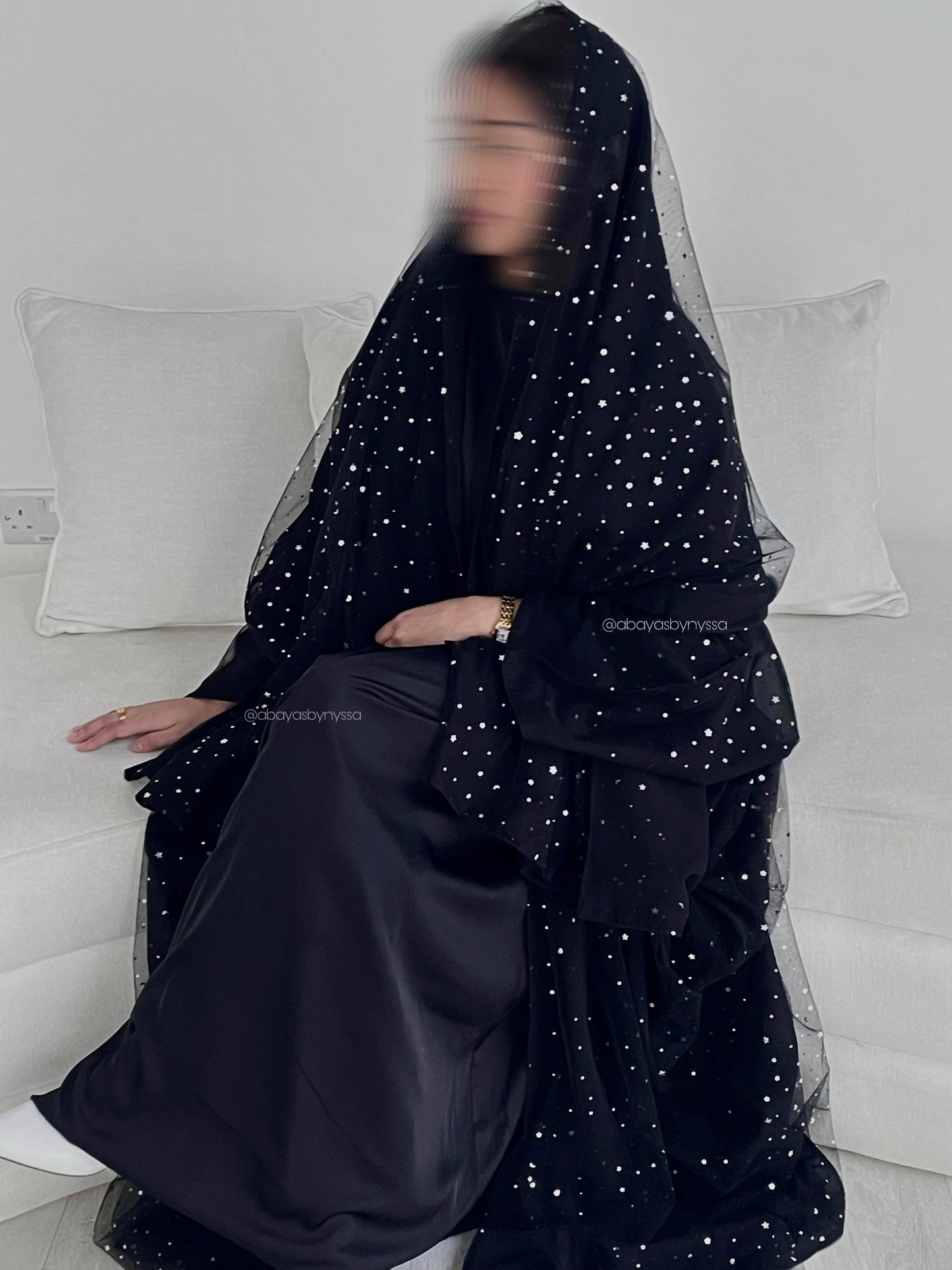 ‘Starry Nights’ Women’s Sparkly Evening Abaya –
- Noir