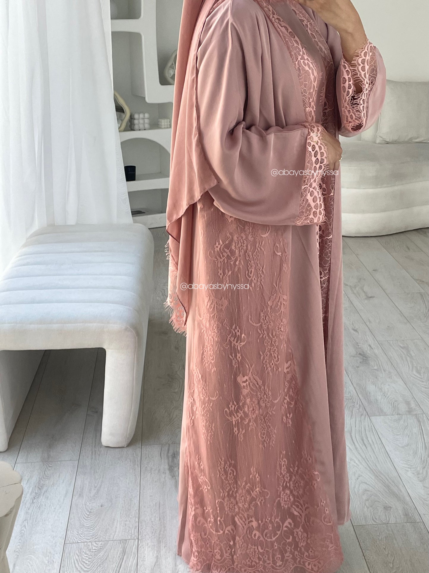 LIA Lace Abaya – Elegant Women Wear for Every Occasion - Dusty Rose