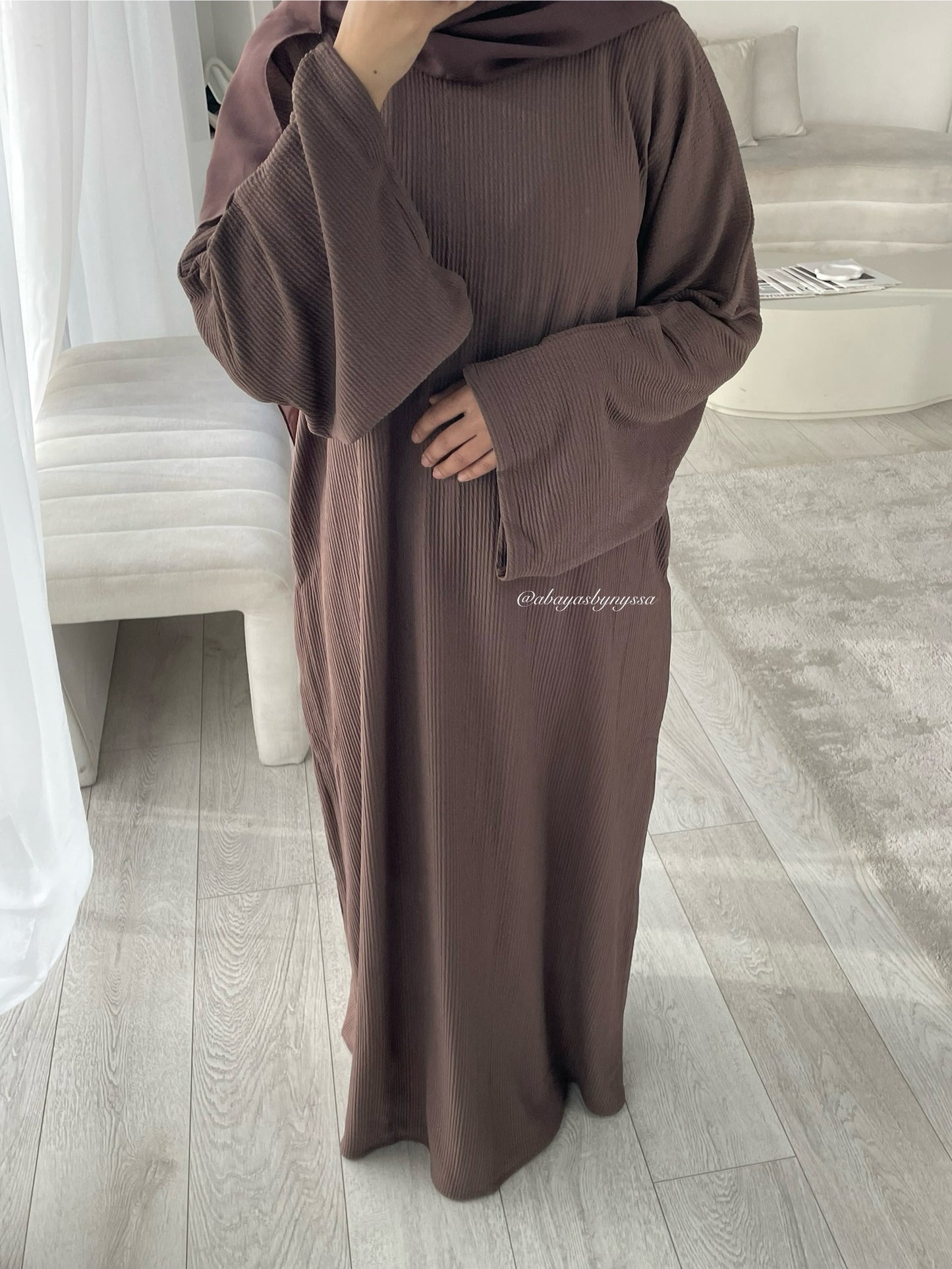 Minimalist Ribbed Abayas – Soft Neutral Tones for Modern Modest Style - ‘Mocha’