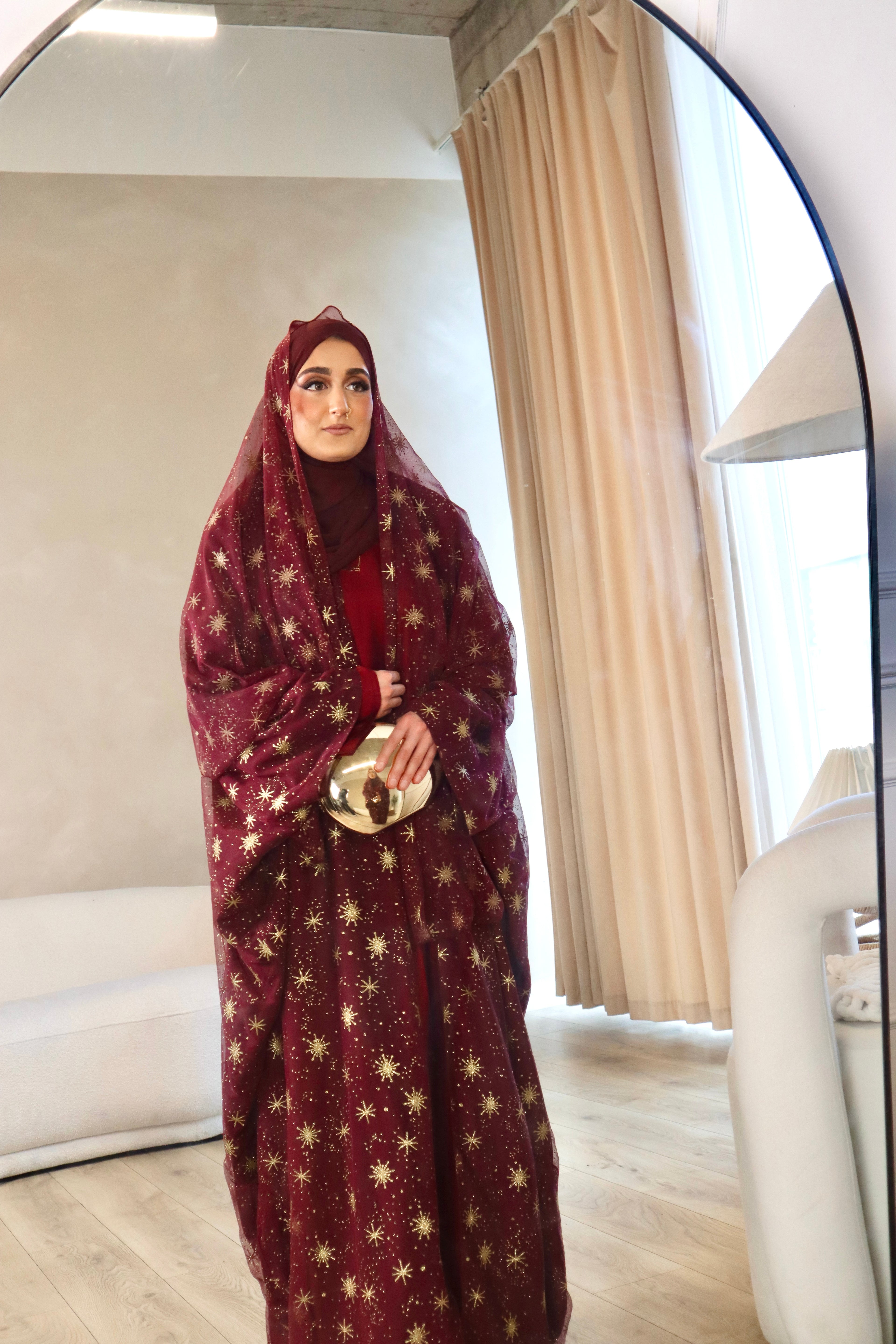 Dujā - Women’s Sparkly Evening Abaya - Burgundy and Gold