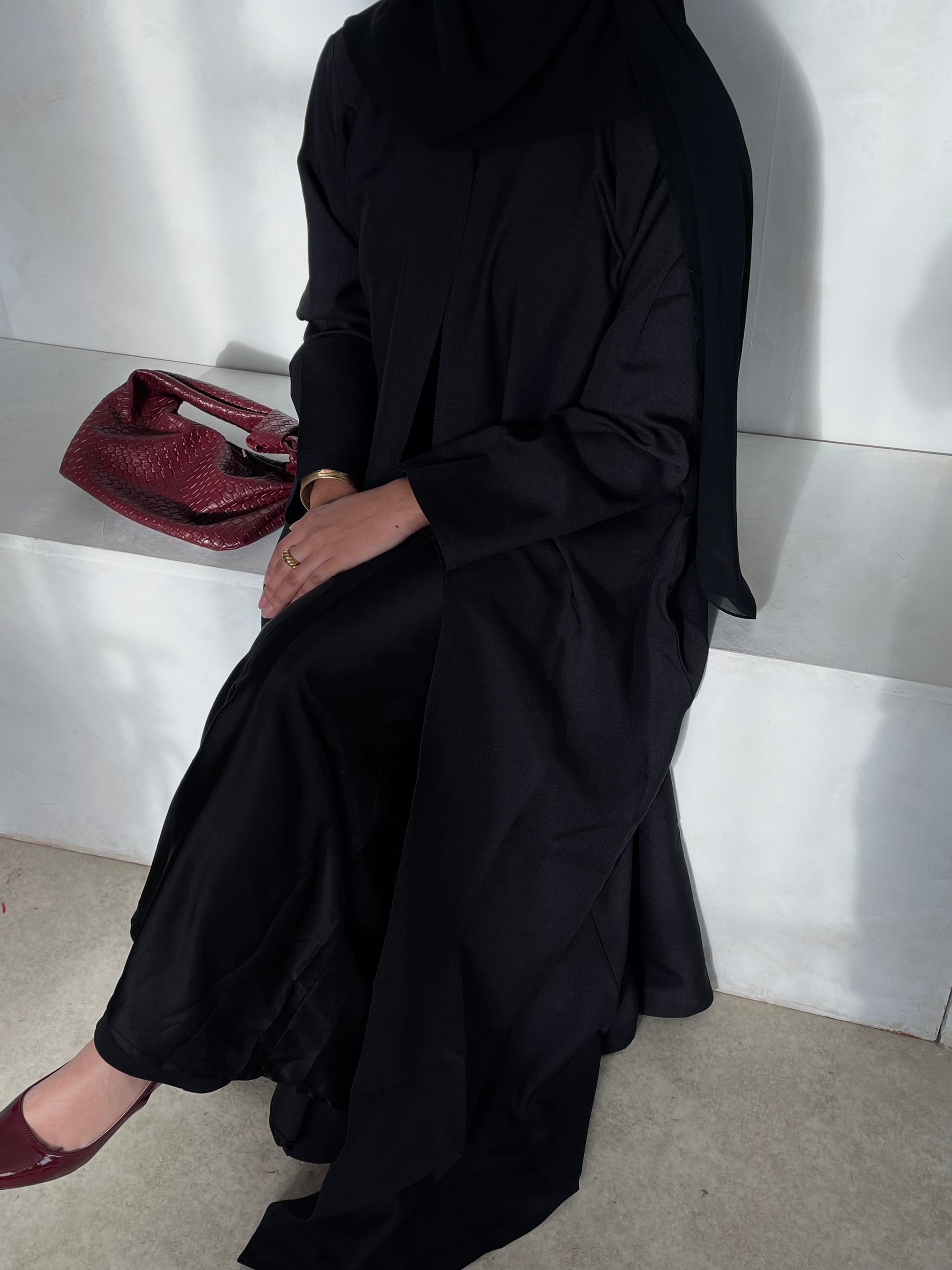 V-Cut Cloak ‘Black’