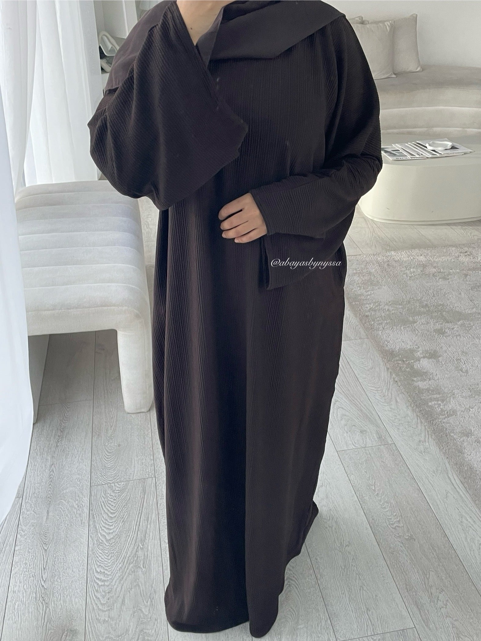 Minimalist Ribbed Abayas – Soft Neutral Tones for Modern Modest Style - ‘Dark Chocolate Brown’
